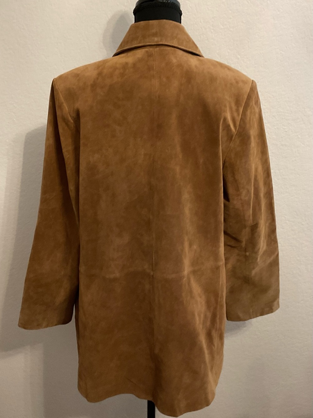 Bernardo Suede Button-Front Jacket in Camel Brown - Picture 3 of 9